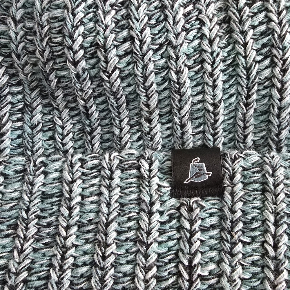 Love Your Melon Teal and Black Knit Beanie Collab With Caribou Hat - Picture 5 of 5